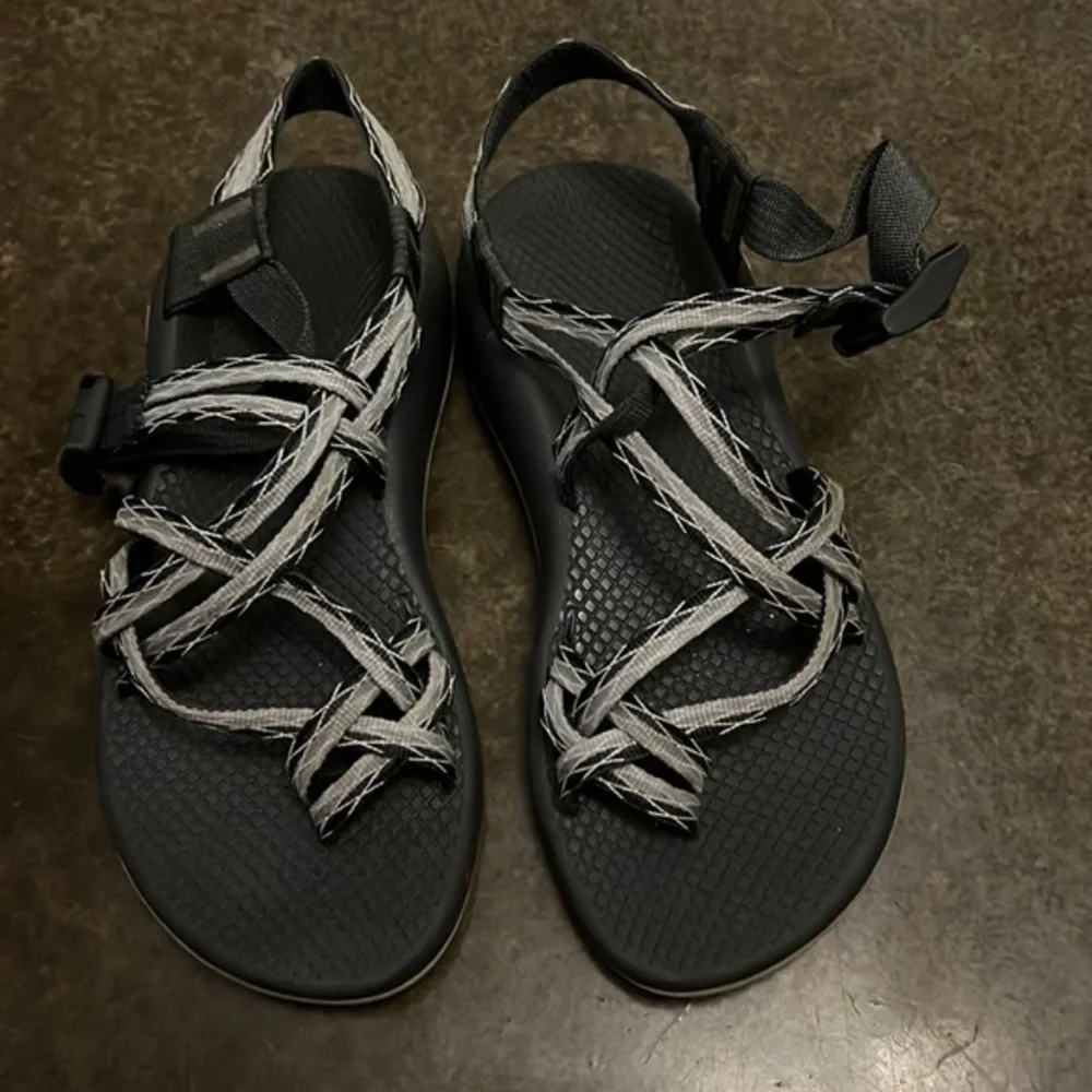 Chaco Z Cloud 2 Sandals Womens Black Grey Strappy Hiking Water‎ Sport Toe Loop